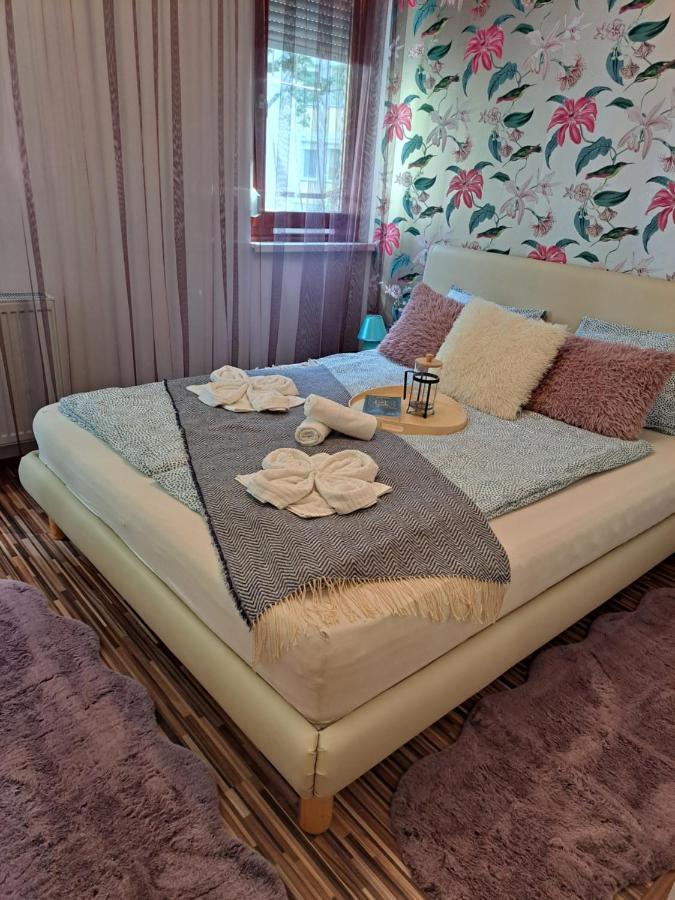 Appartement Wanderer Station à Debrecen Extérieur photo