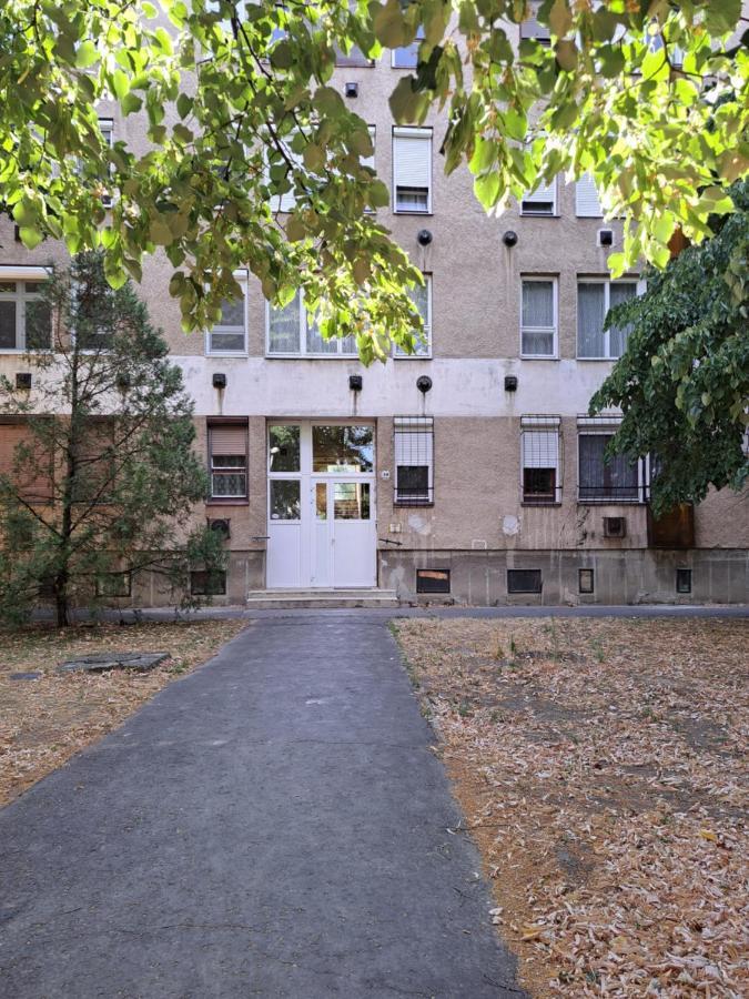 Appartement Wanderer Station à Debrecen Extérieur photo