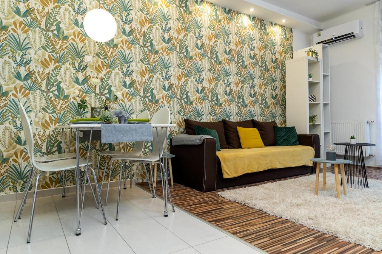 Appartement Wanderer Station à Debrecen Extérieur photo