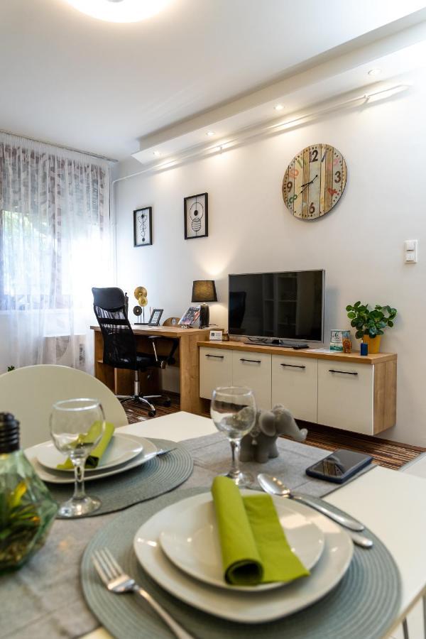 Appartement Wanderer Station à Debrecen Extérieur photo