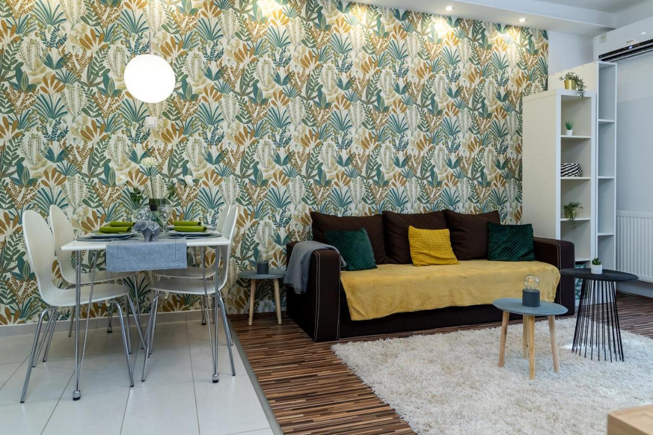 Appartement Wanderer Station à Debrecen Extérieur photo